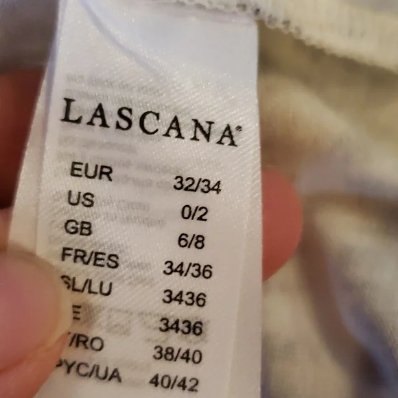 Rayon dress - Picture 7 of 9